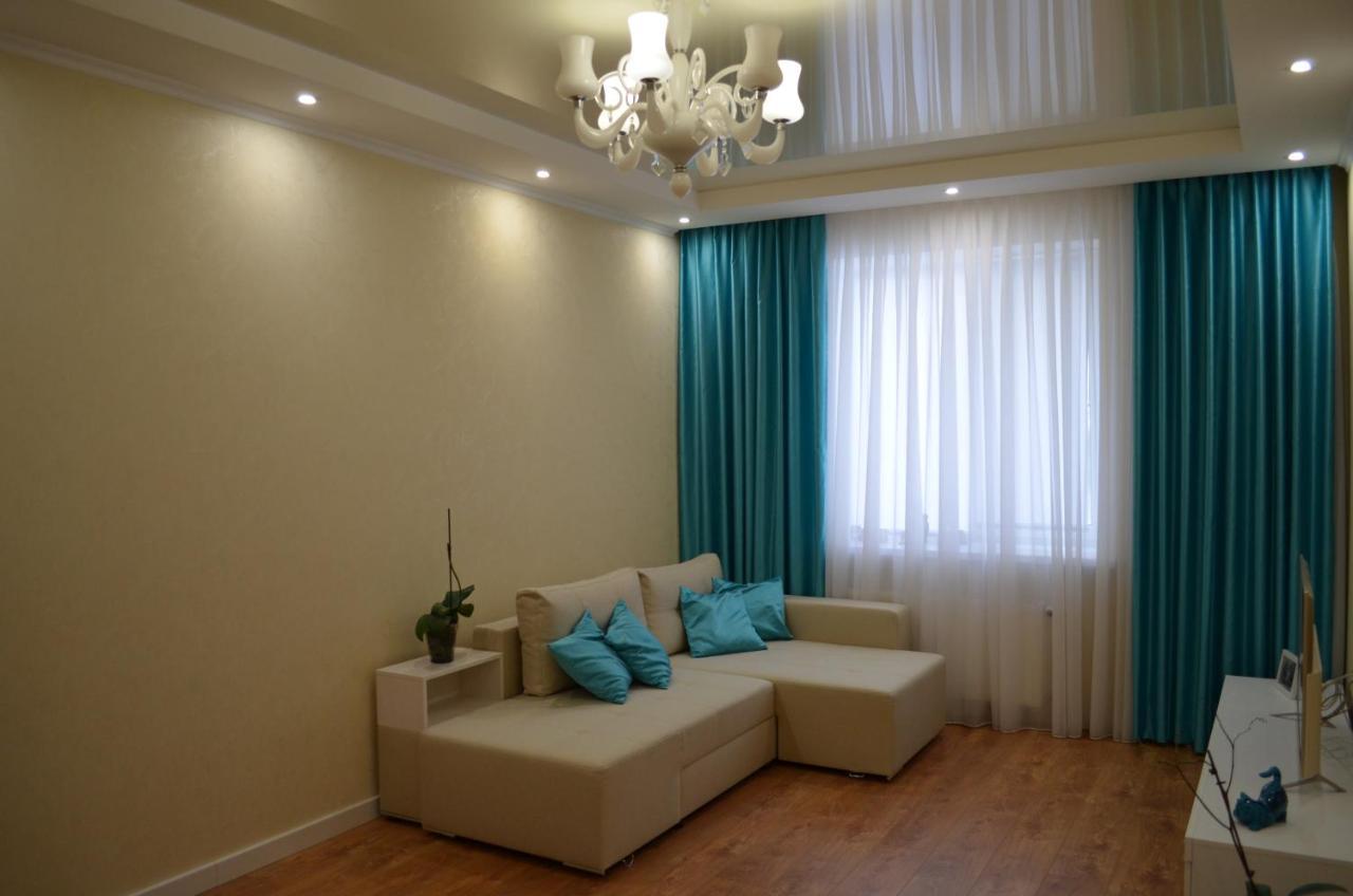 Apartment On Getmana Vigovskogo 49 リウネ エクステリア 写真